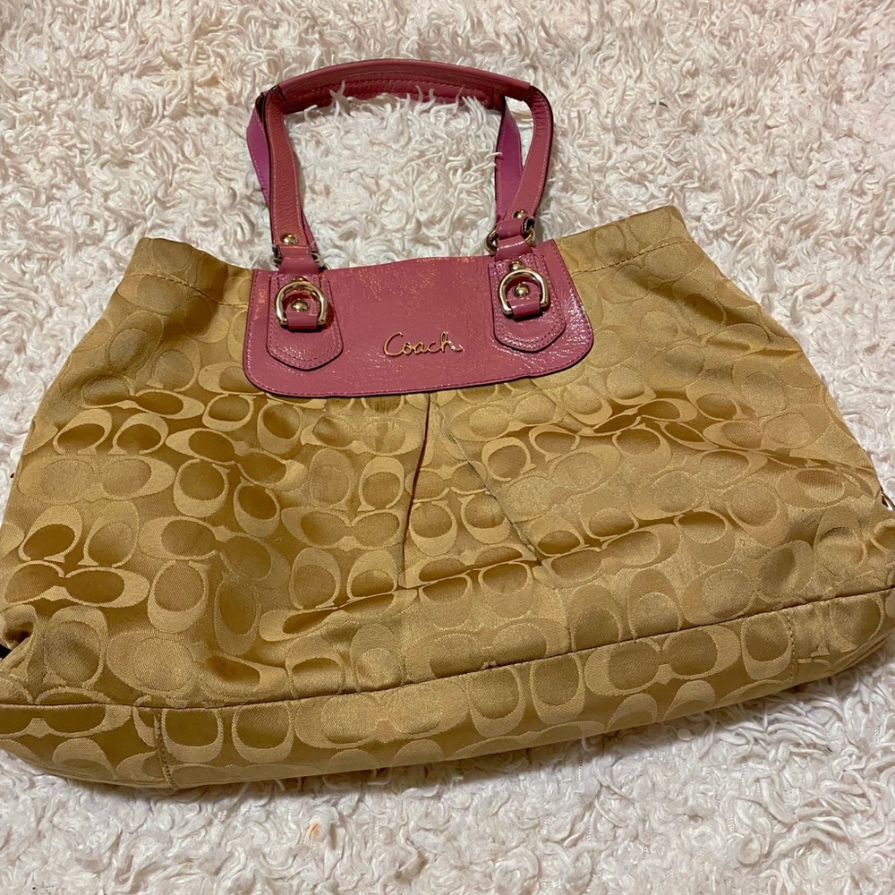 Coach Signature Canvas Shoulder Bag in Khaki with Berry Trim - Picture 2 of 2